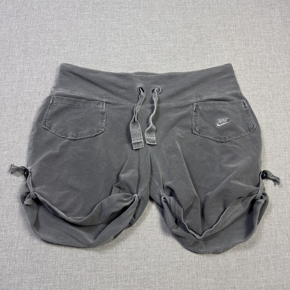 Nike Sweat Sweat Shorts Womens M Gray Drawstring Pockets Elastic Waist Relaxed